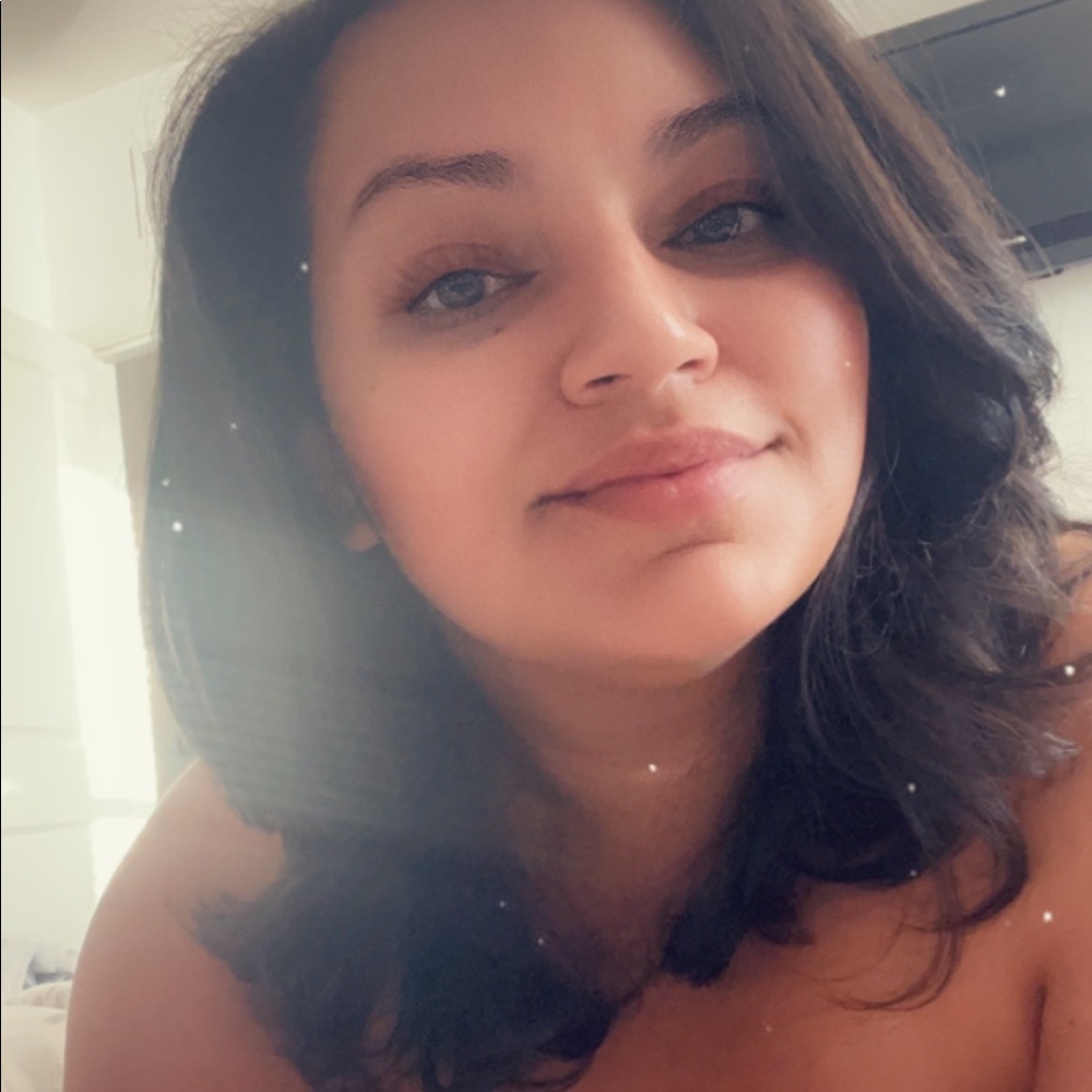 Meet your Posher, Monique